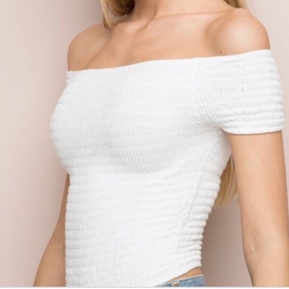 brandy melville top !!! - Picture 3 of 3